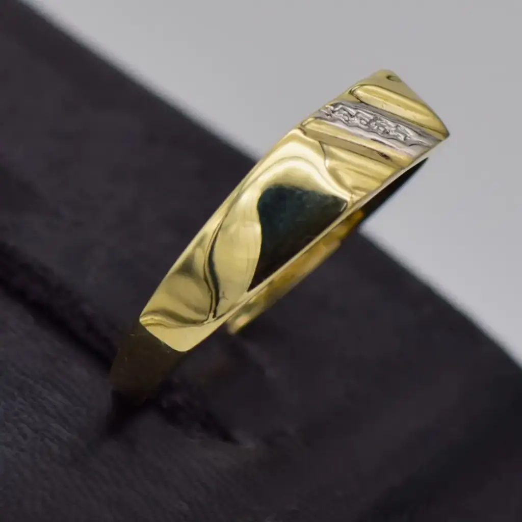 9ct Yellow Gold Men's Ring - View 2