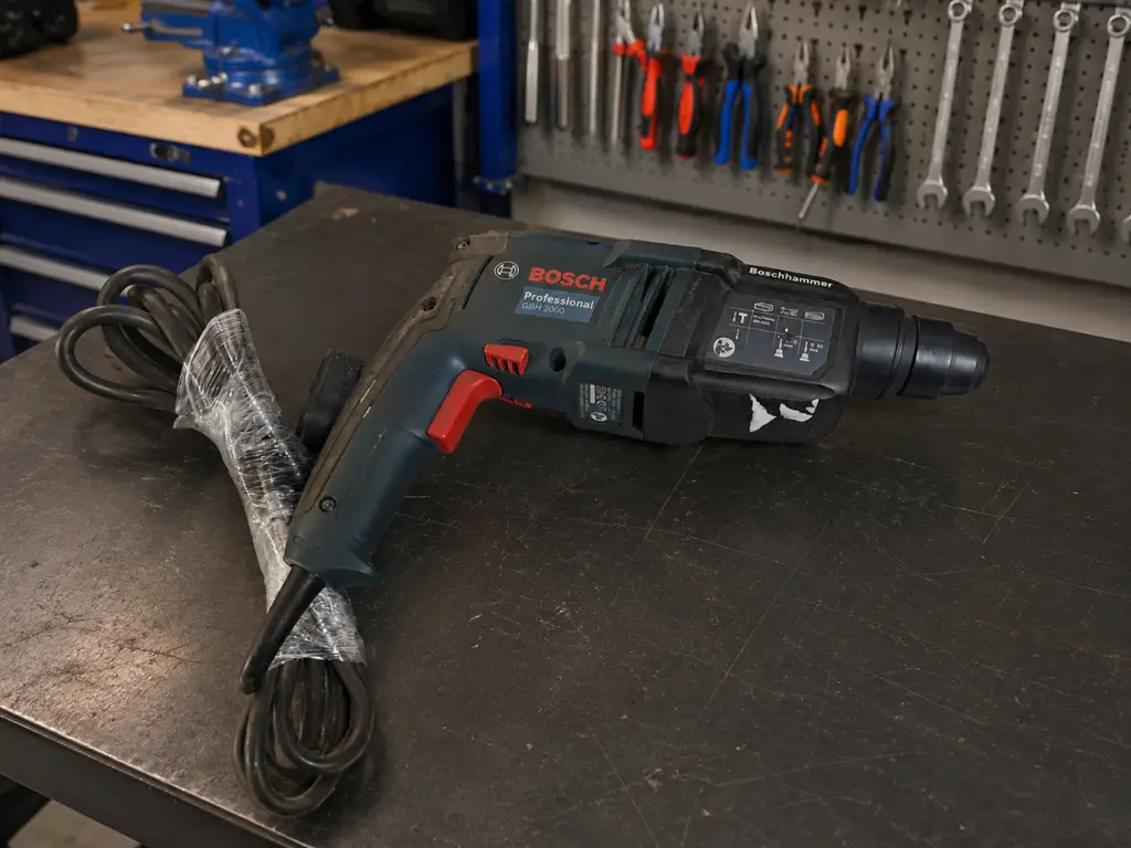 Bosch Professional Gbh 2000 Rotary Hammer Drill – Second Hand - View 2