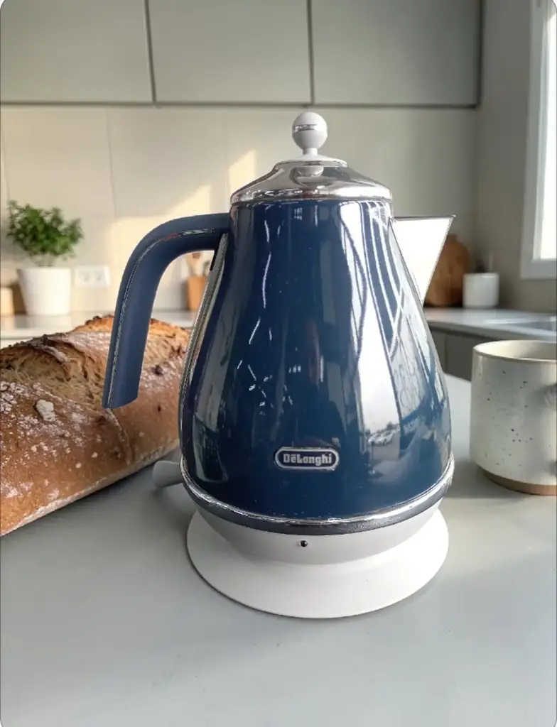 Delonghi Kettle Kboc3001.Bl