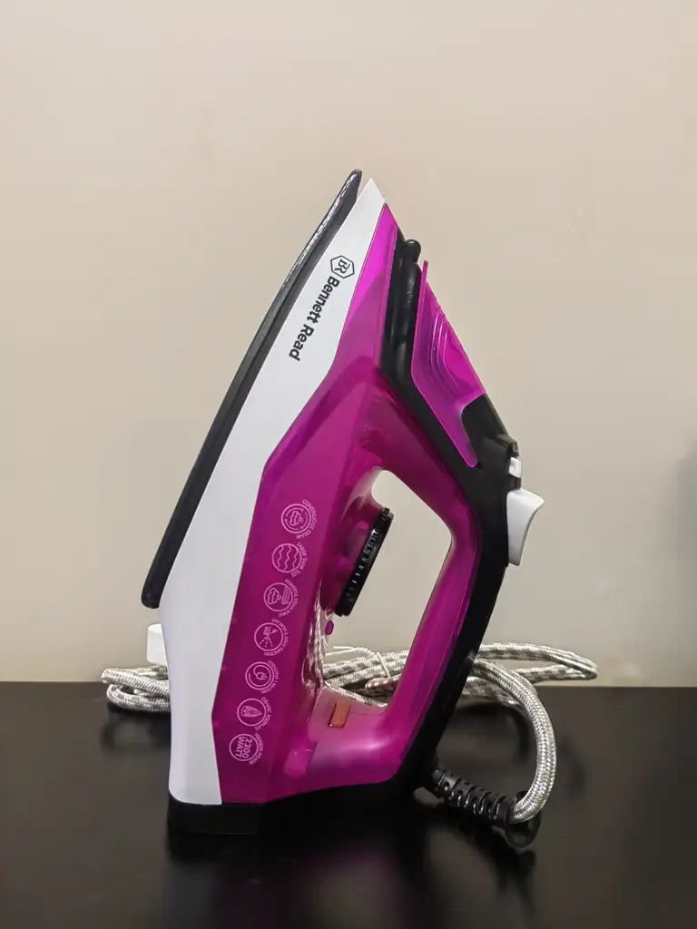 Bennett Read 2200W Powerglide Iron - View 4