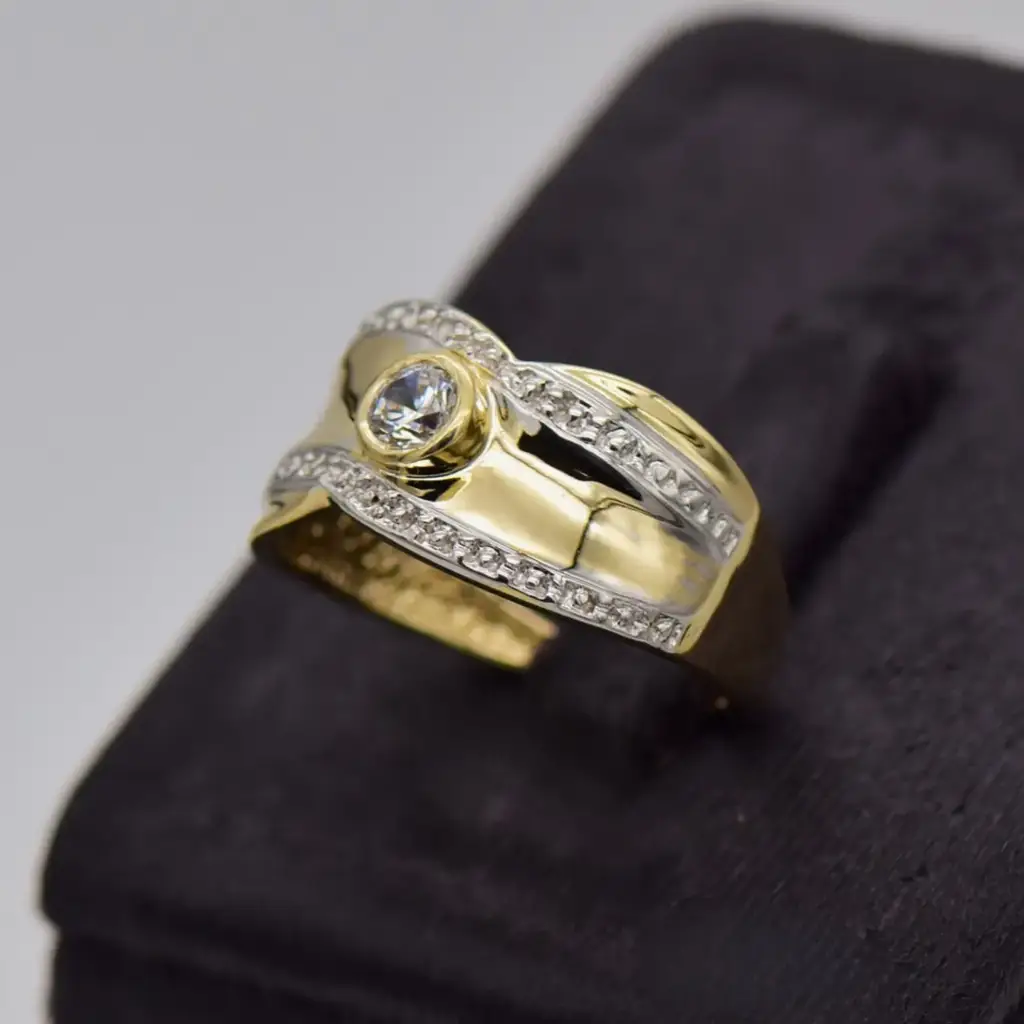 9ct Yellow Gold Dress Ring - View 3