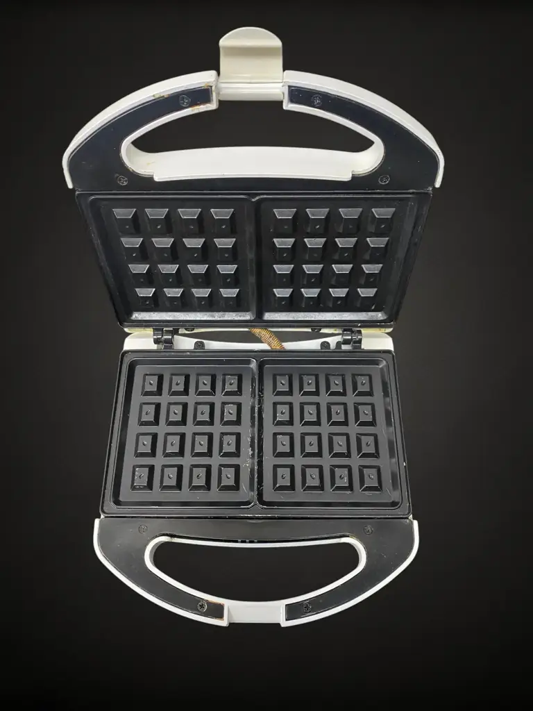 Waffle Maker. - View 2