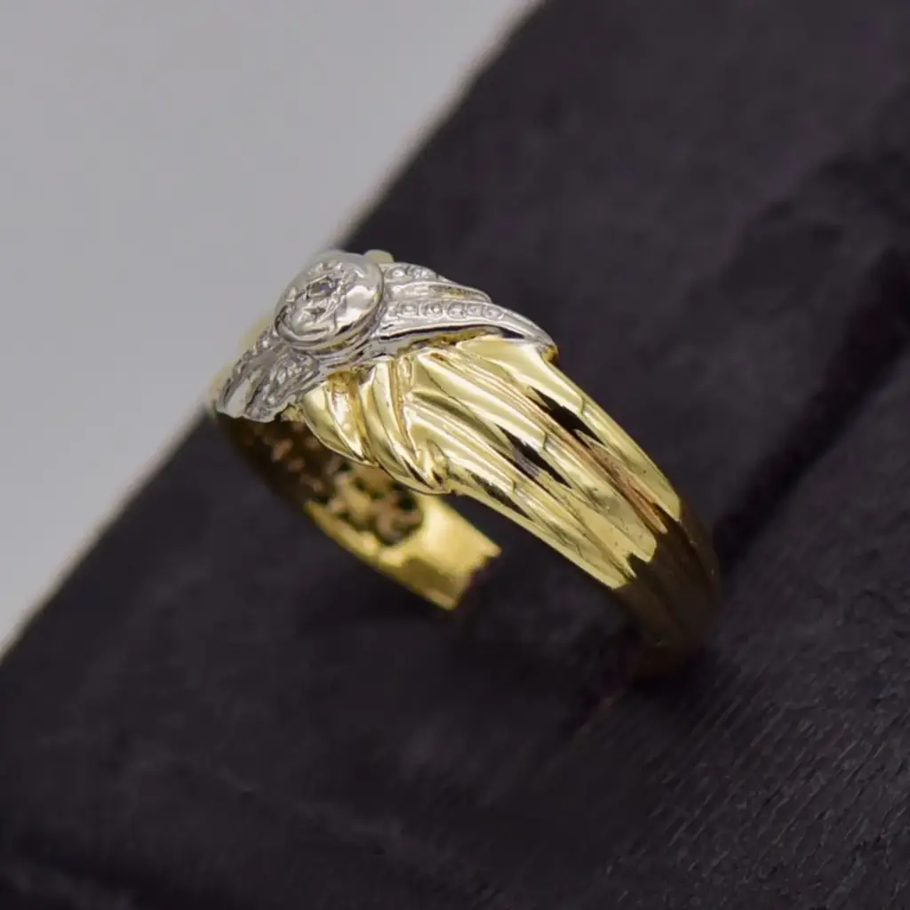 9ct Yellow Gold Dress Ring - View 3