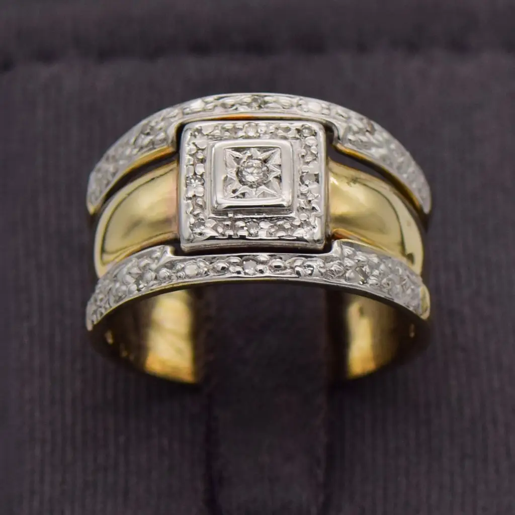 9ct Yellow Gold Trip-Set Ring