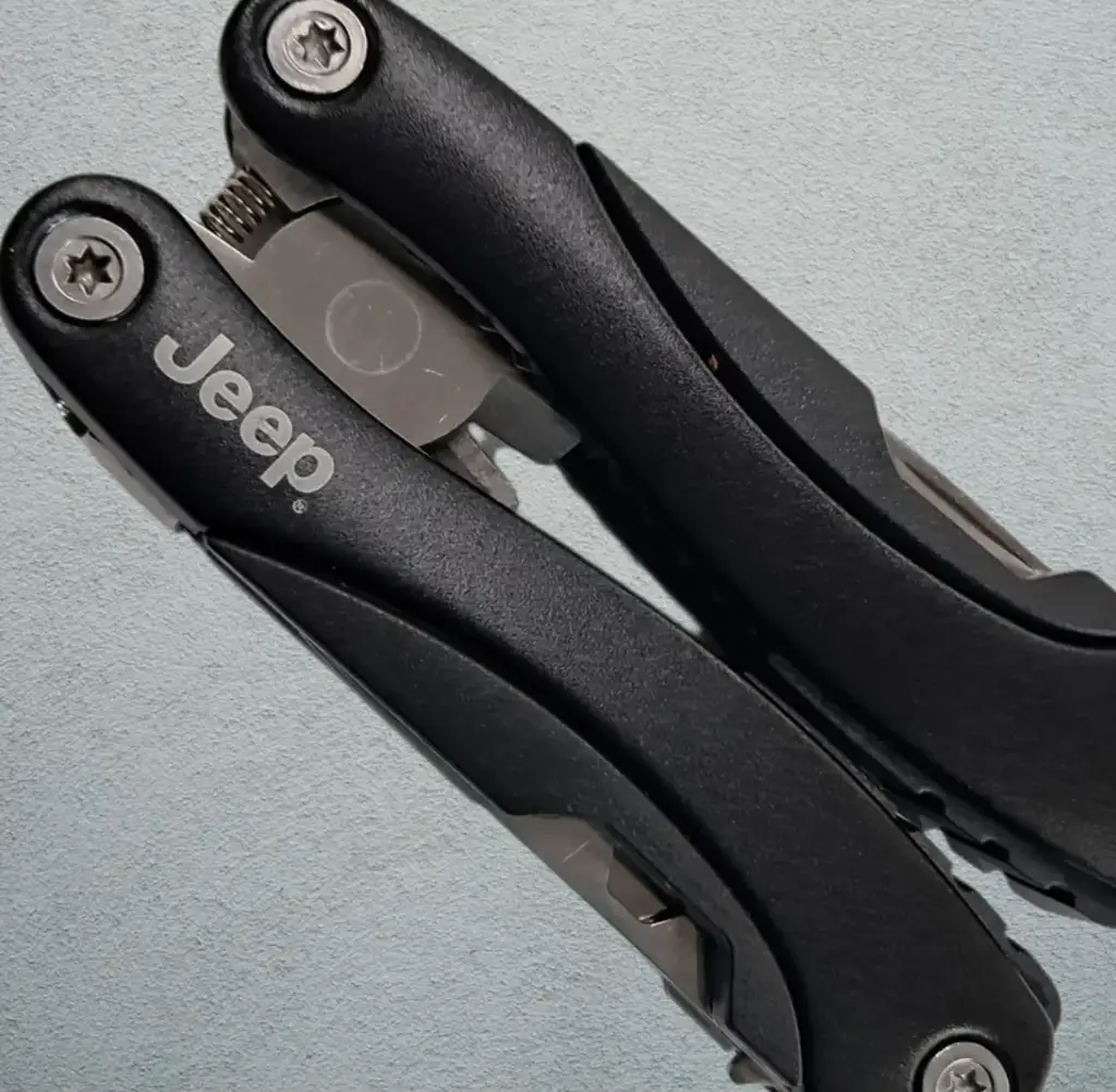 Jeep Multitool - View 2