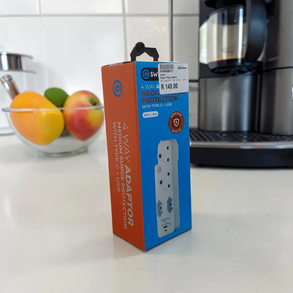 Switched 3‑Pin Medium Surge Multiplug (Usb‑A + Type‑C)