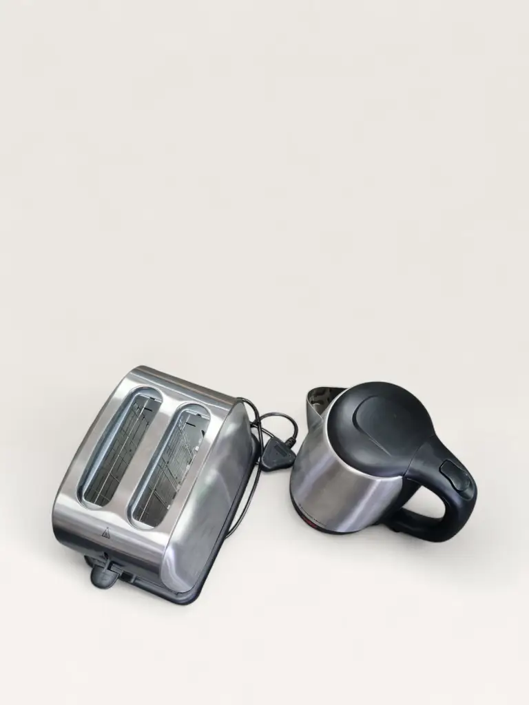 Russell Hobbs Kettle & Toaster Set (Kettle Rhssk02 + Toaster Rhbst56) - View 3