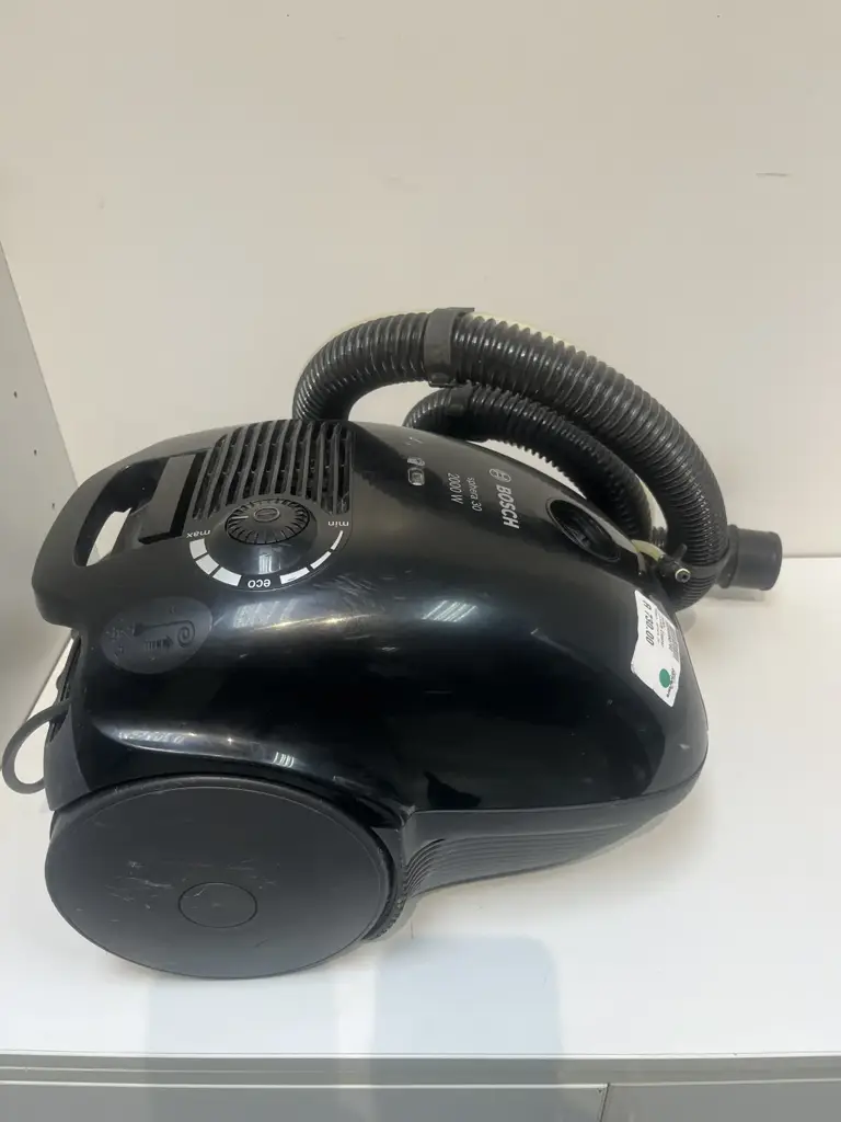 Bosch 2000 W Sphera 30 Vaccum Cleaner - View 2