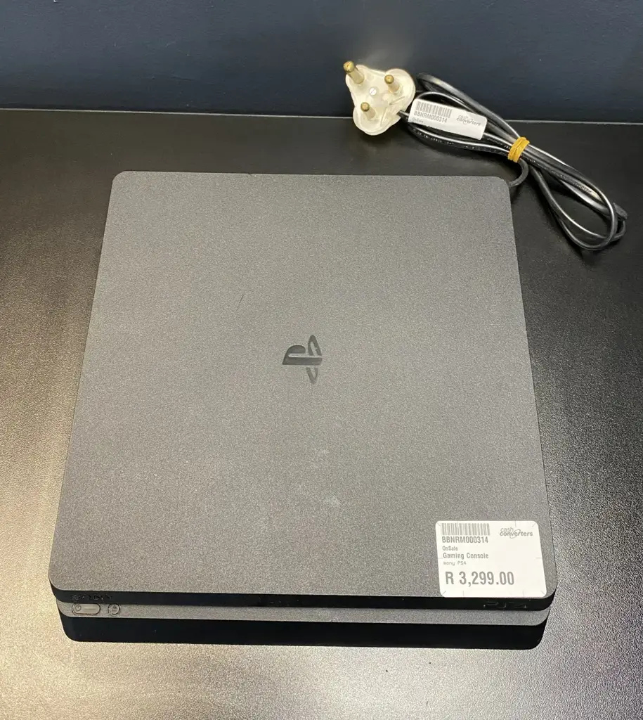 Sony Playstation 4 Slim - View 2
