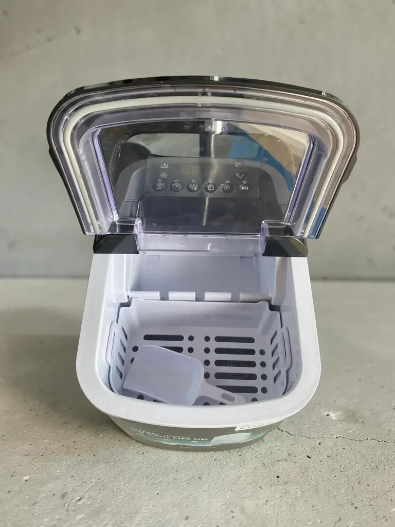 Hisense Hicm1514 15Kg Countertop Ice Maker. - View 2