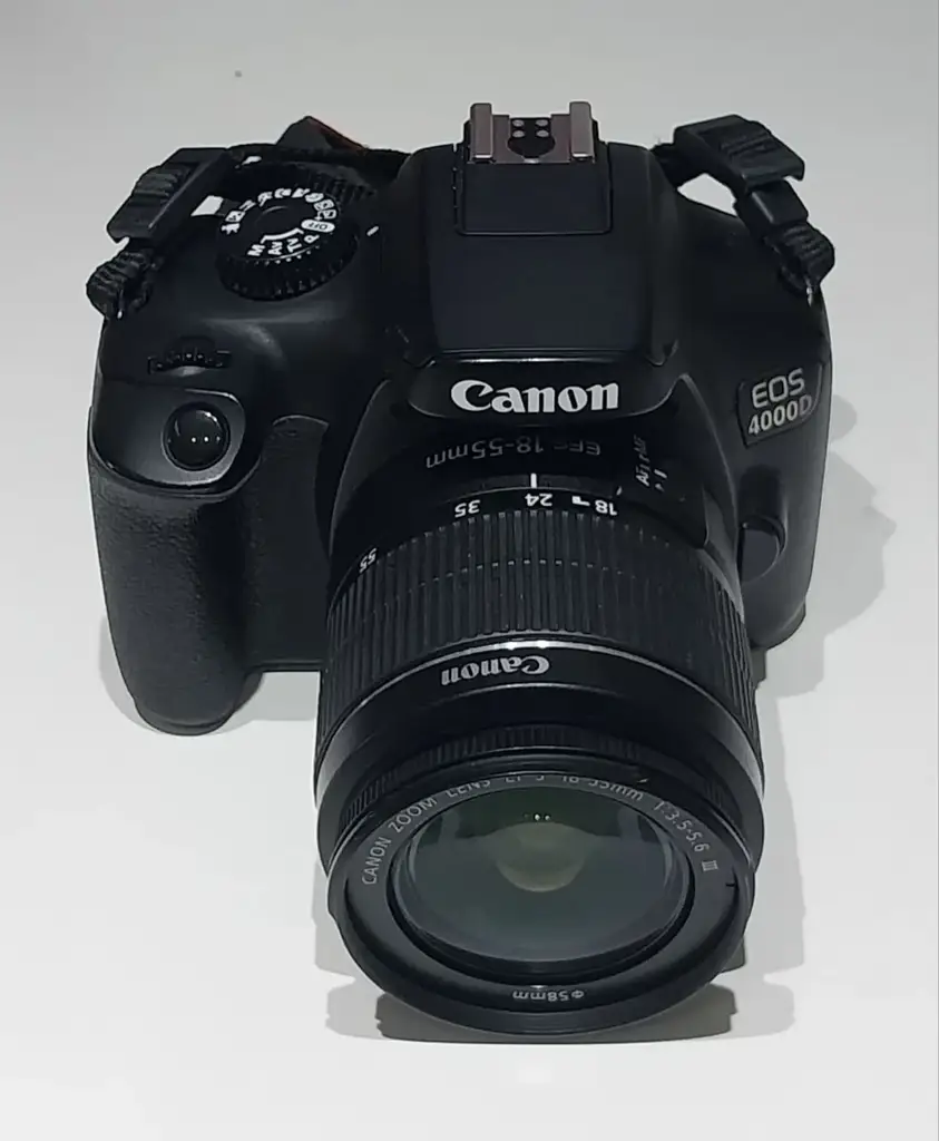 Camera Canon 4000D