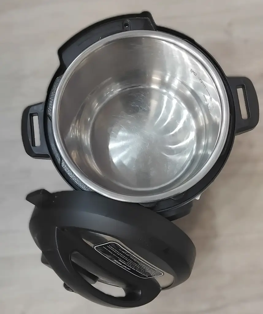 Instant Pot Duo Plus 60 - View 2
