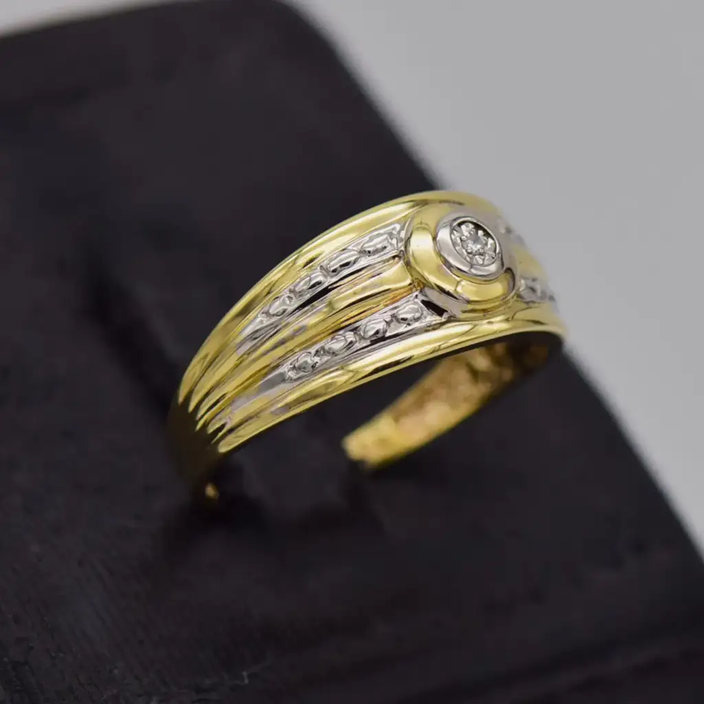 9ct Yellow Gold Dress Ring - View 2