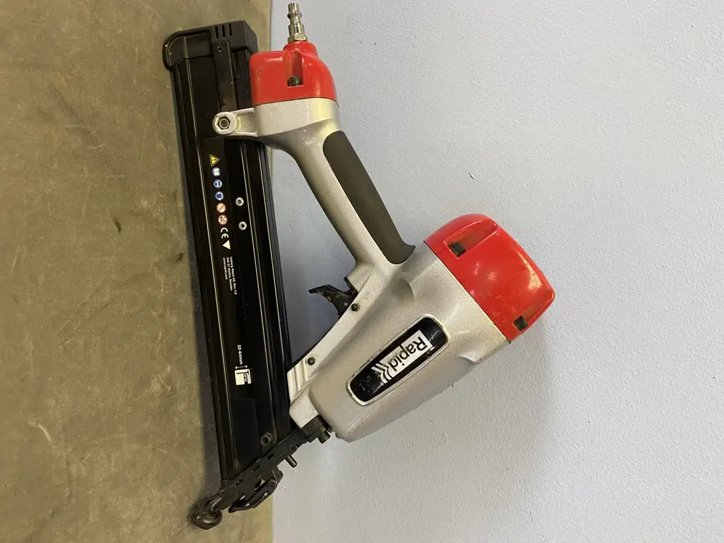 Rapid Pro Pb161 Pneumatic Nailer - View 2