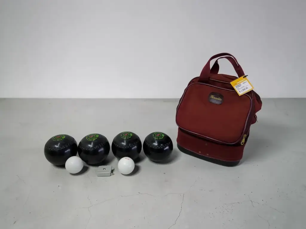Henselite Size 5 Lawn Bowls E60-4Q