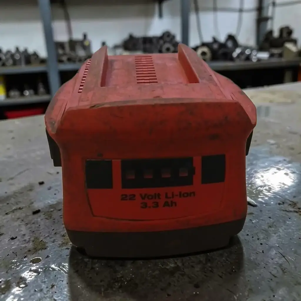 Hilti 3.3 Battery - View 2