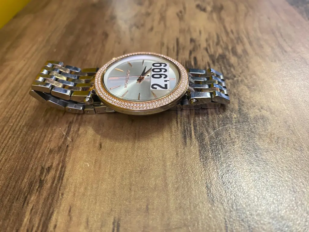 Michael Kors Mk-3203 Ladies Watch - View 2