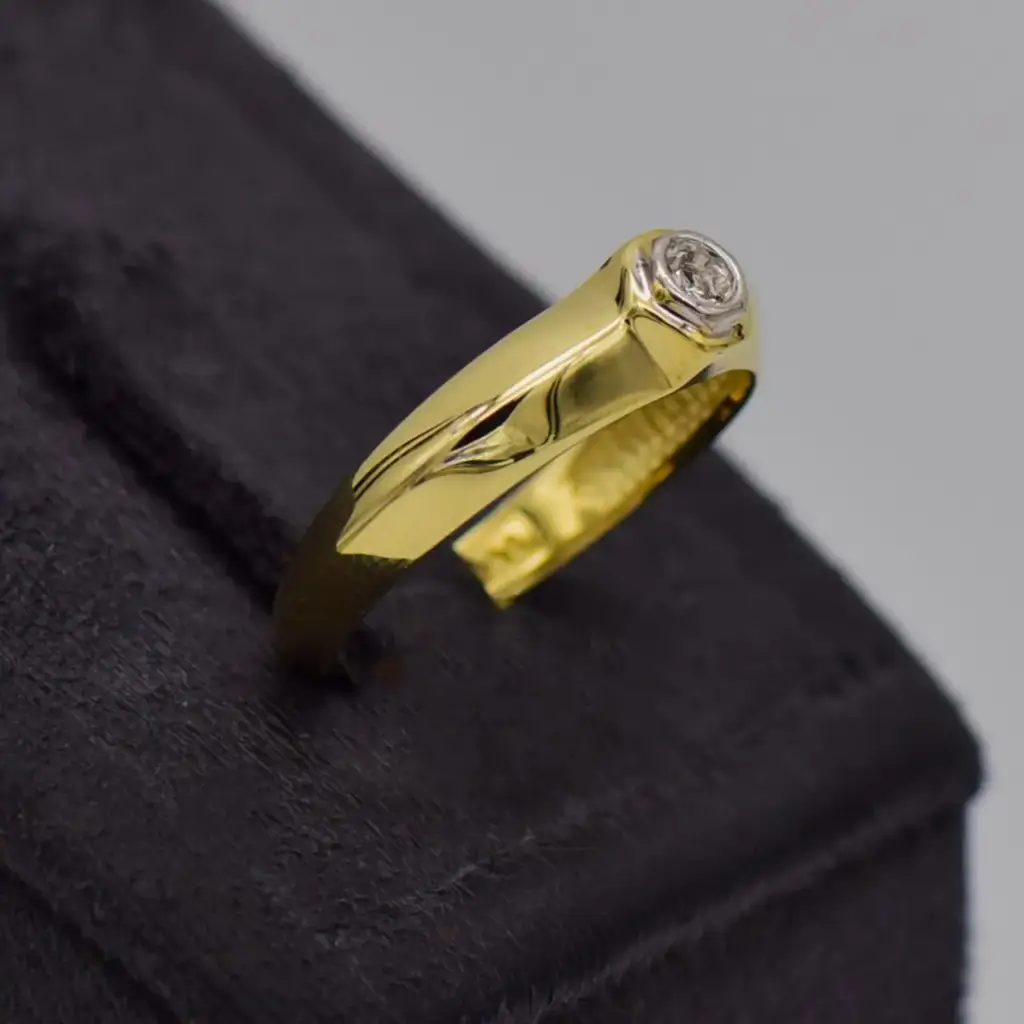 9Ct Yellow Gold Dress Ring - View 2