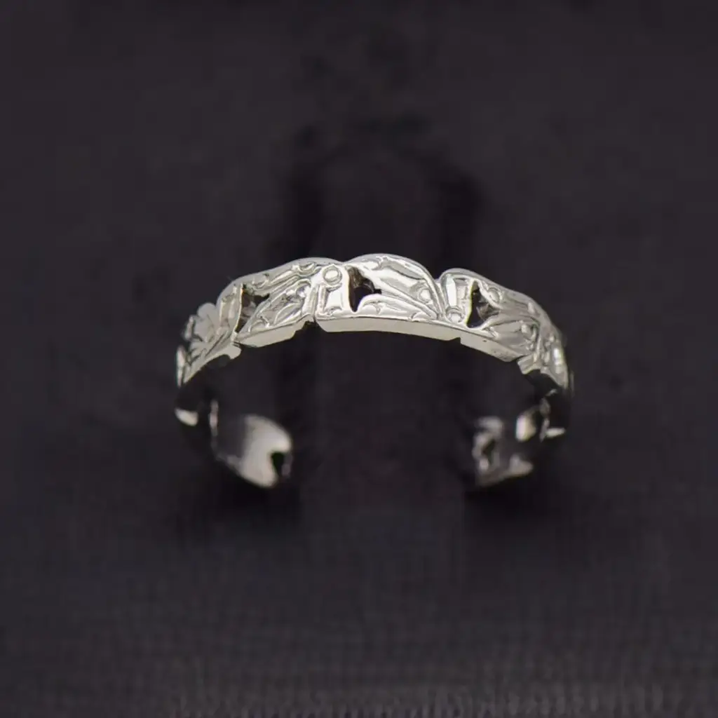18ct White Gold Dress Ring