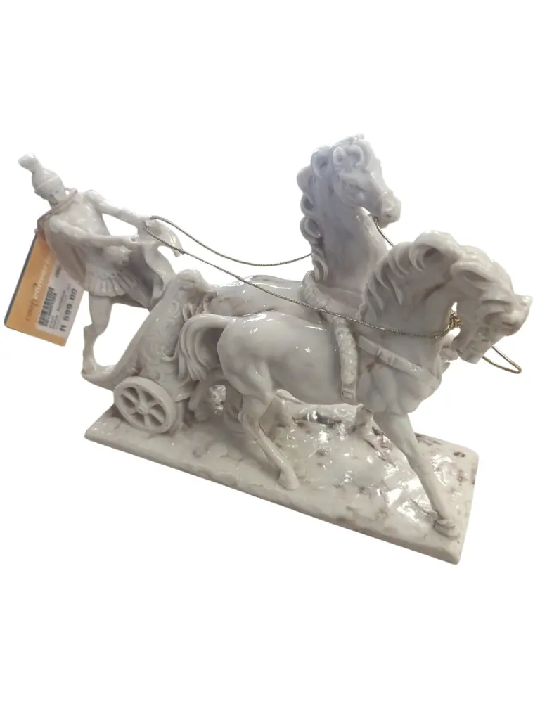 Majestic Vintage Statue, Sculpture 1960-Art