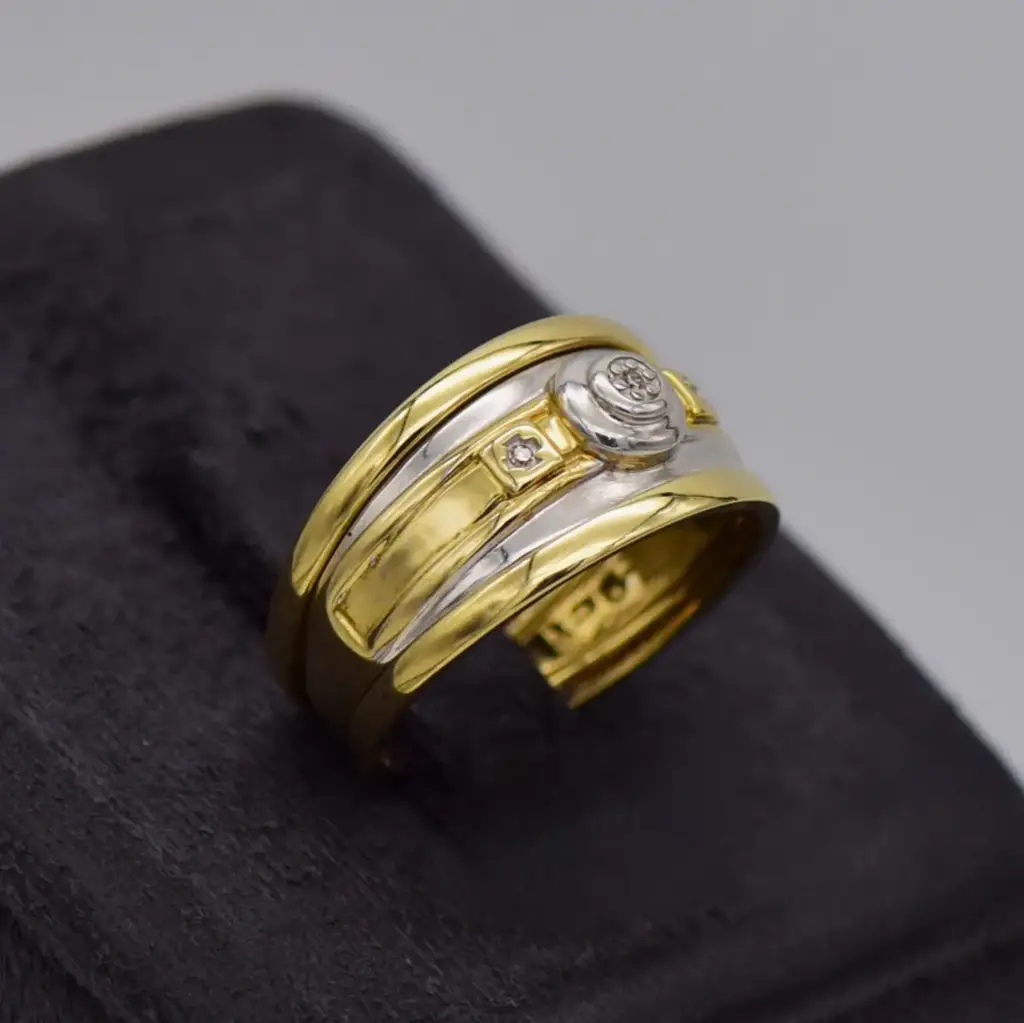 9ct Two Tone Trip Set Ring - View 2
