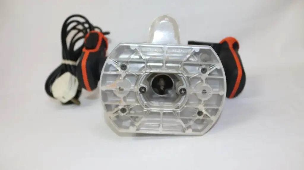 Black & Decker Kw900e 1200W Plunge Router - View 3