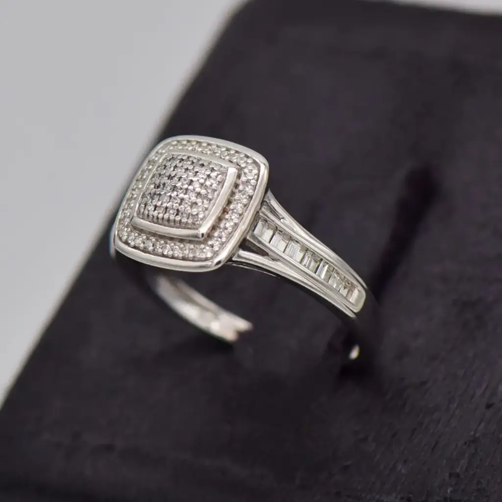 9ct White Gold Dress Ring - View 3