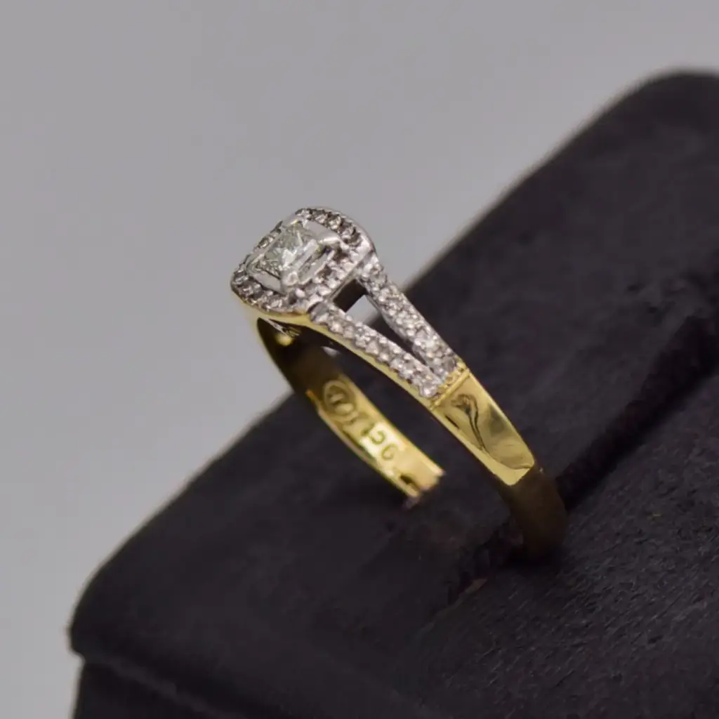 9ct Yellow Gold Engagement Ring - View 3