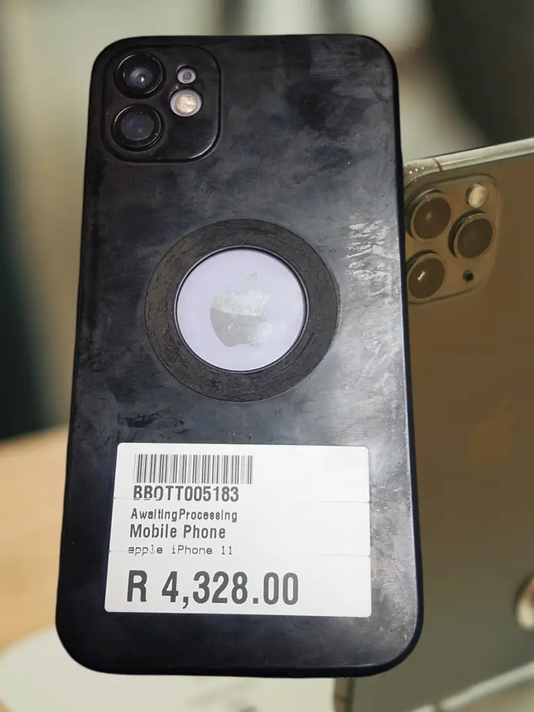 Apple Iphone 11 - View 2