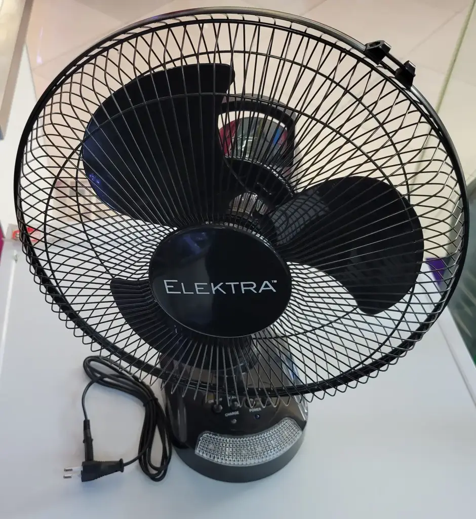 Elektra Everlast 12" Rechargeable Desk Fan
