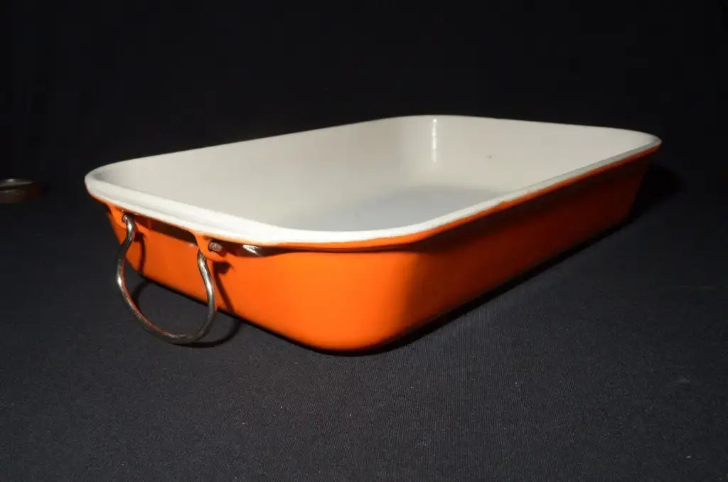Le Cruest Oven Dish - View 4