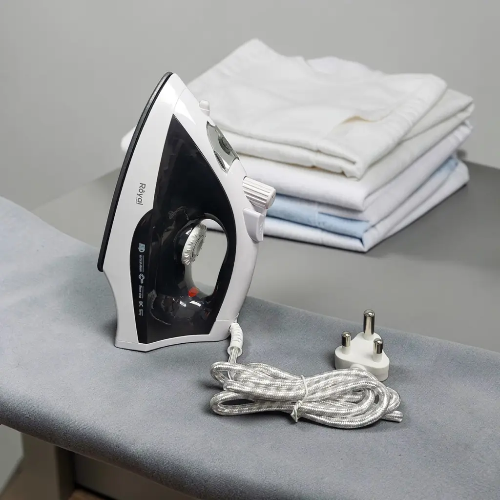 Royal Rss-2000 Steam Iron