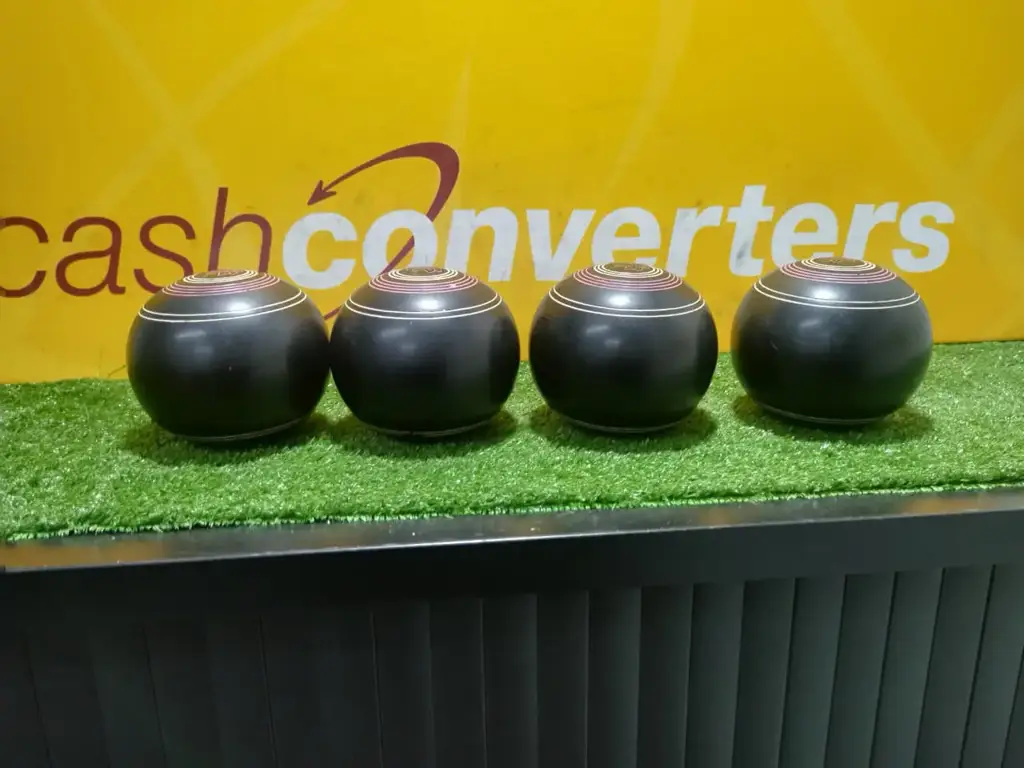 Lawn Bowls Set Of 4 ( Henselite ) - View 2