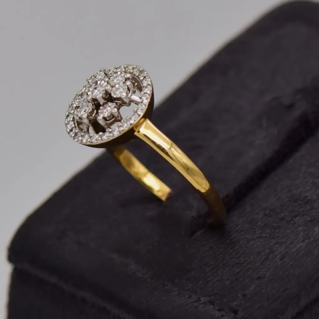18Ct Yellow Gold Dress Ring - View 3