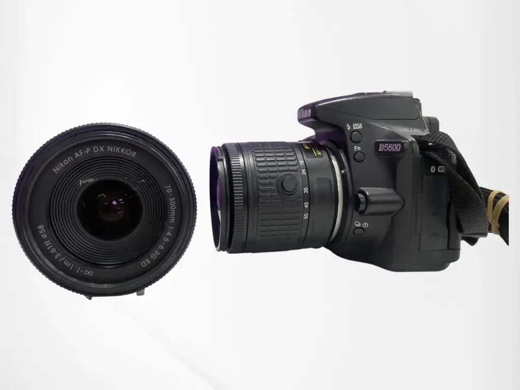 Nikon D5600 Camera With Two Lenses. - View 2