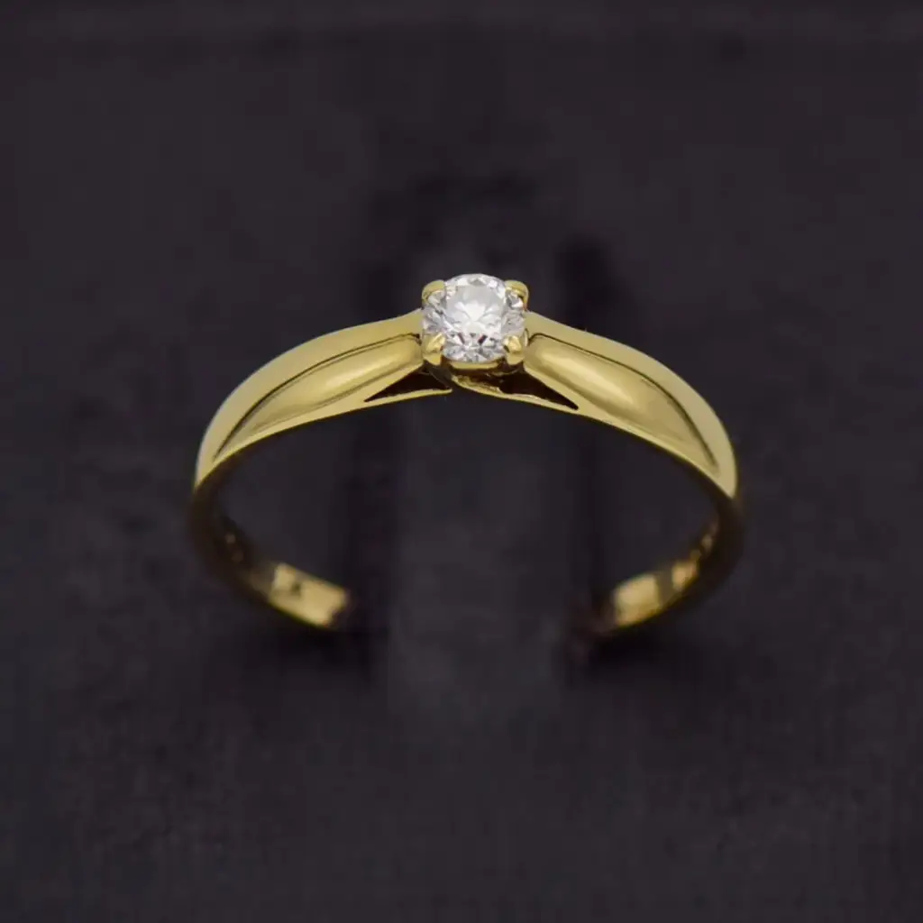 9ct Yellow Gold Solitaire Ring