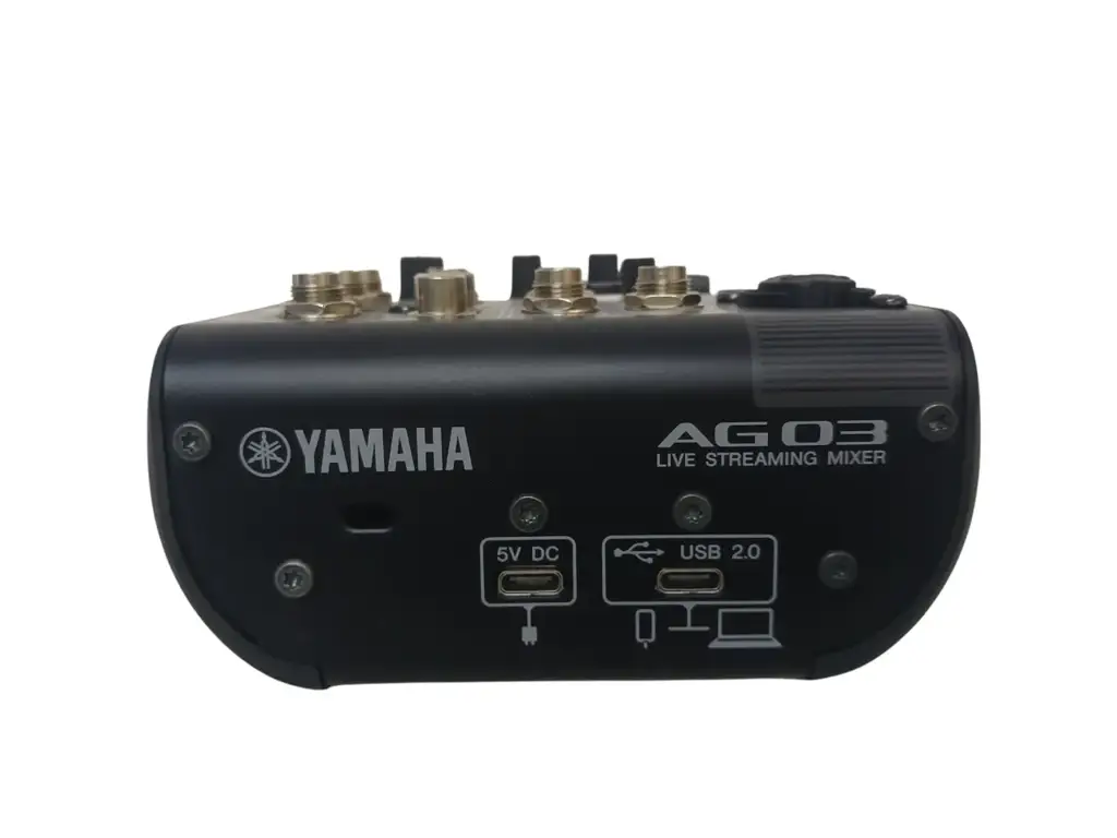 Yamaha Ag03mk2-Lspk Live Streaming Pack (Black) - View 3