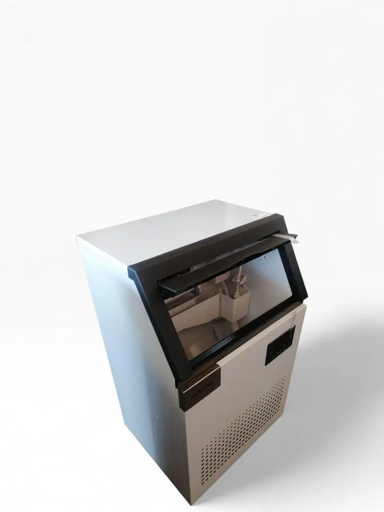 Goldair 45Kg Ice Maker - View 2