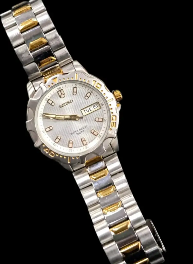Seiko Mens Wristwatch - View 3