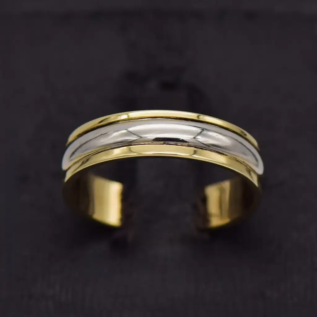 9ct Two Tone Gold Wedding Band Patterned