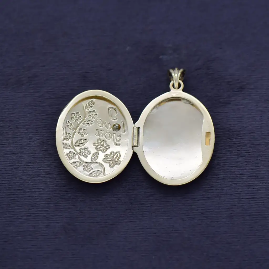9ct Yellow Gold Locket Pendant - View 2
