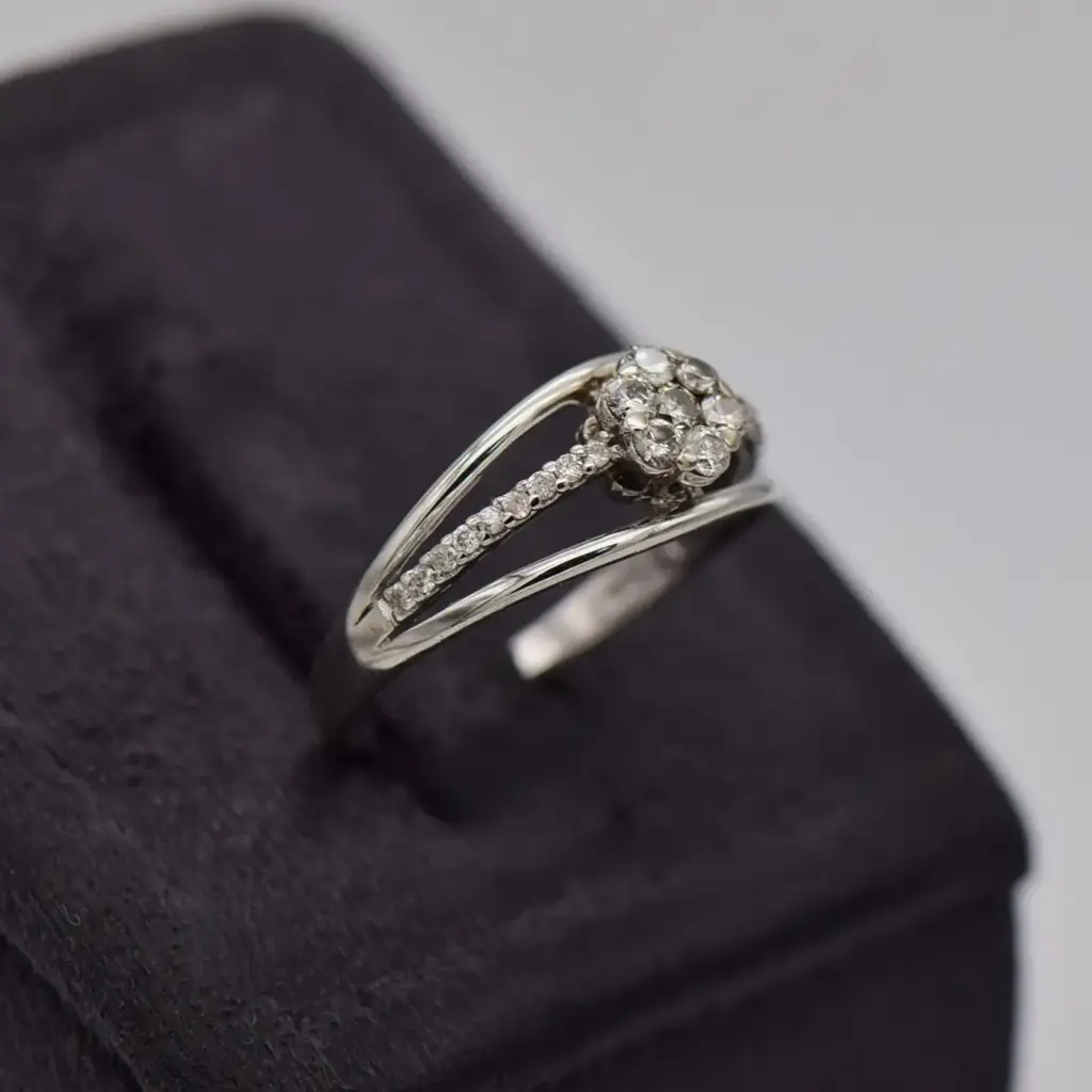 18Ct White Gold Dress Ring - View 2