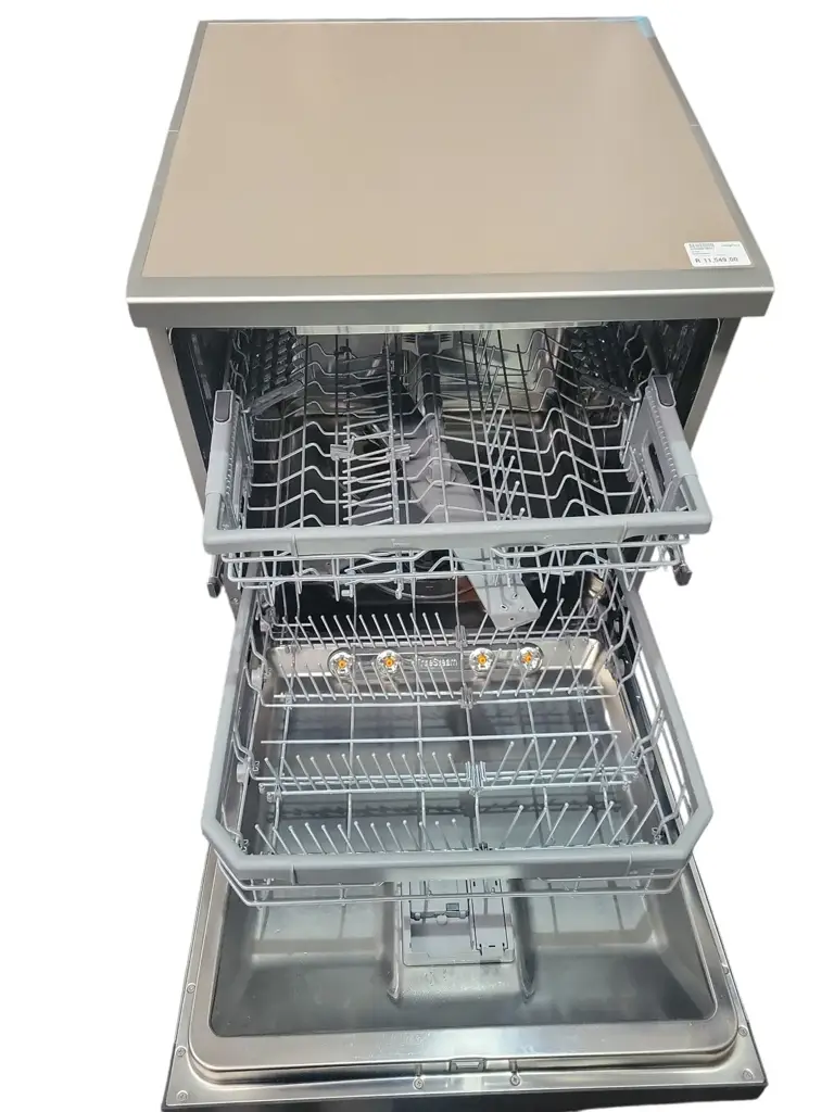 Lg Quadwash Dfb425fp Dishwasher - View 3