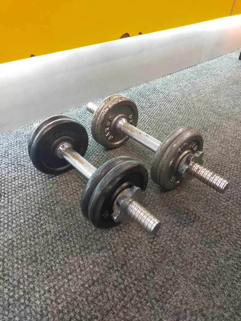 Maxed Dumbbell 8Kg Set - View 3