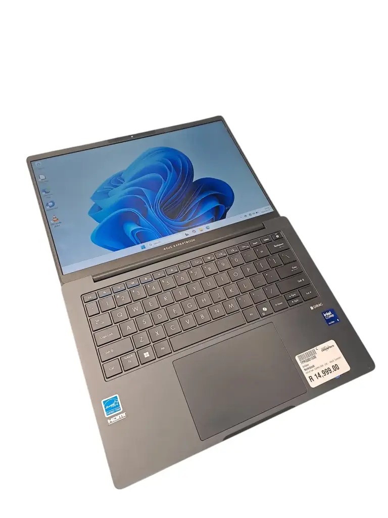 Asustek Computer Inc. 14" Laptop - View 2