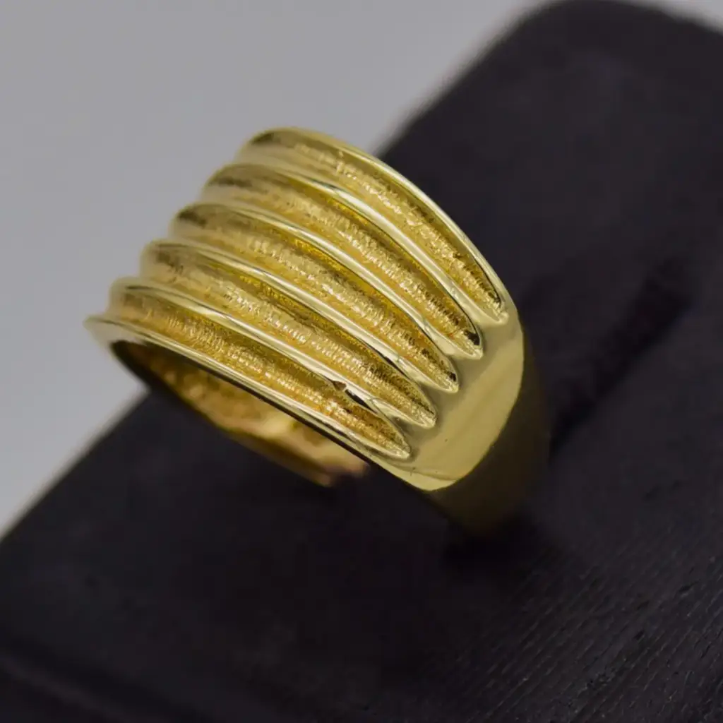 9ct Yellow Gold Dress Ring - View 3
