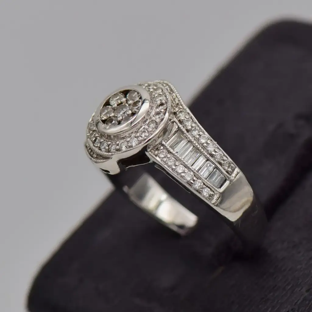 18Ct White Gold Dress Ring - View 3