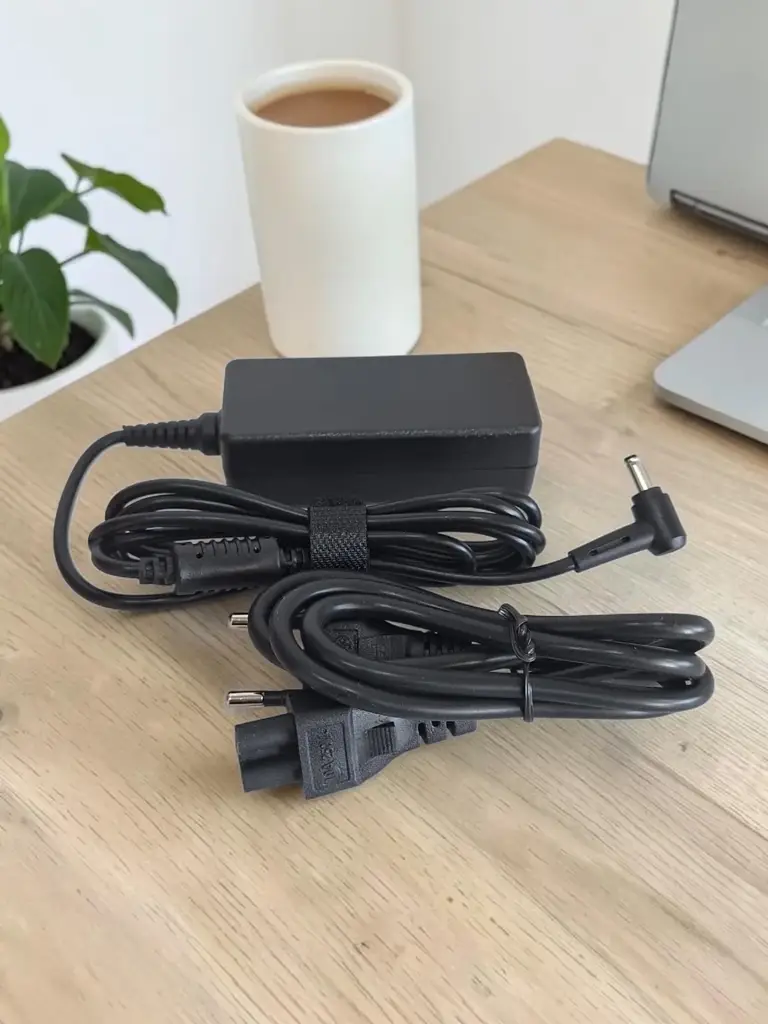 Omm Yellow Laptop Charger