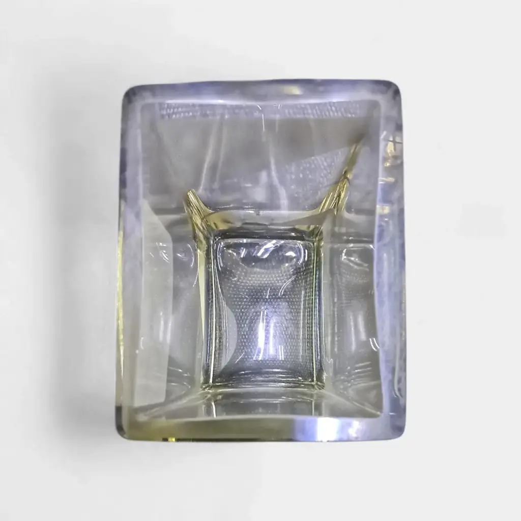 Square-Shaped Glass Vase - View 2