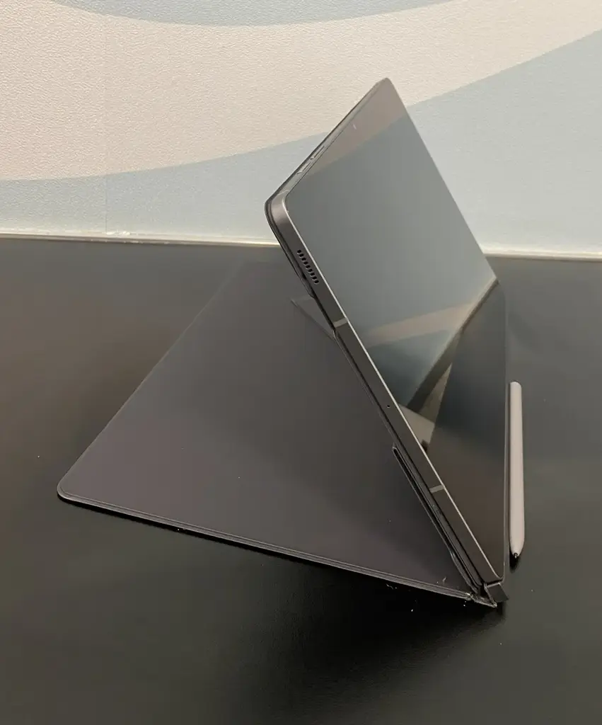 Samsung Galaxy Tab S9 Fe+ - View 2